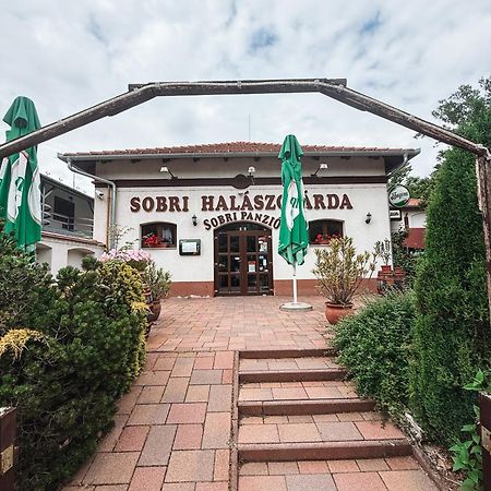 Sobri Halaszcsarda Es Panzio Baja Exterior photo
