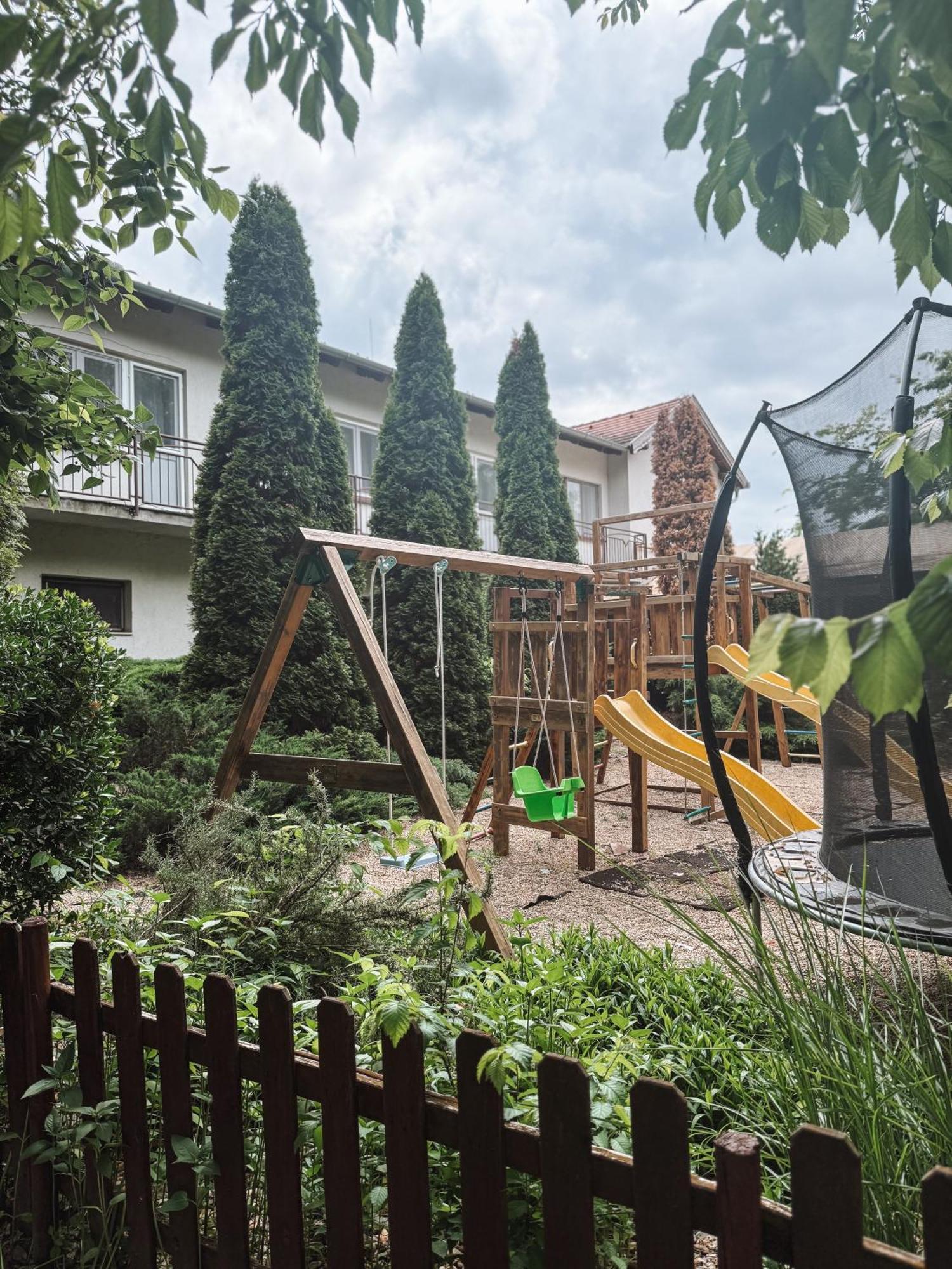 Sobri Halaszcsarda Es Panzio Baja Exterior photo